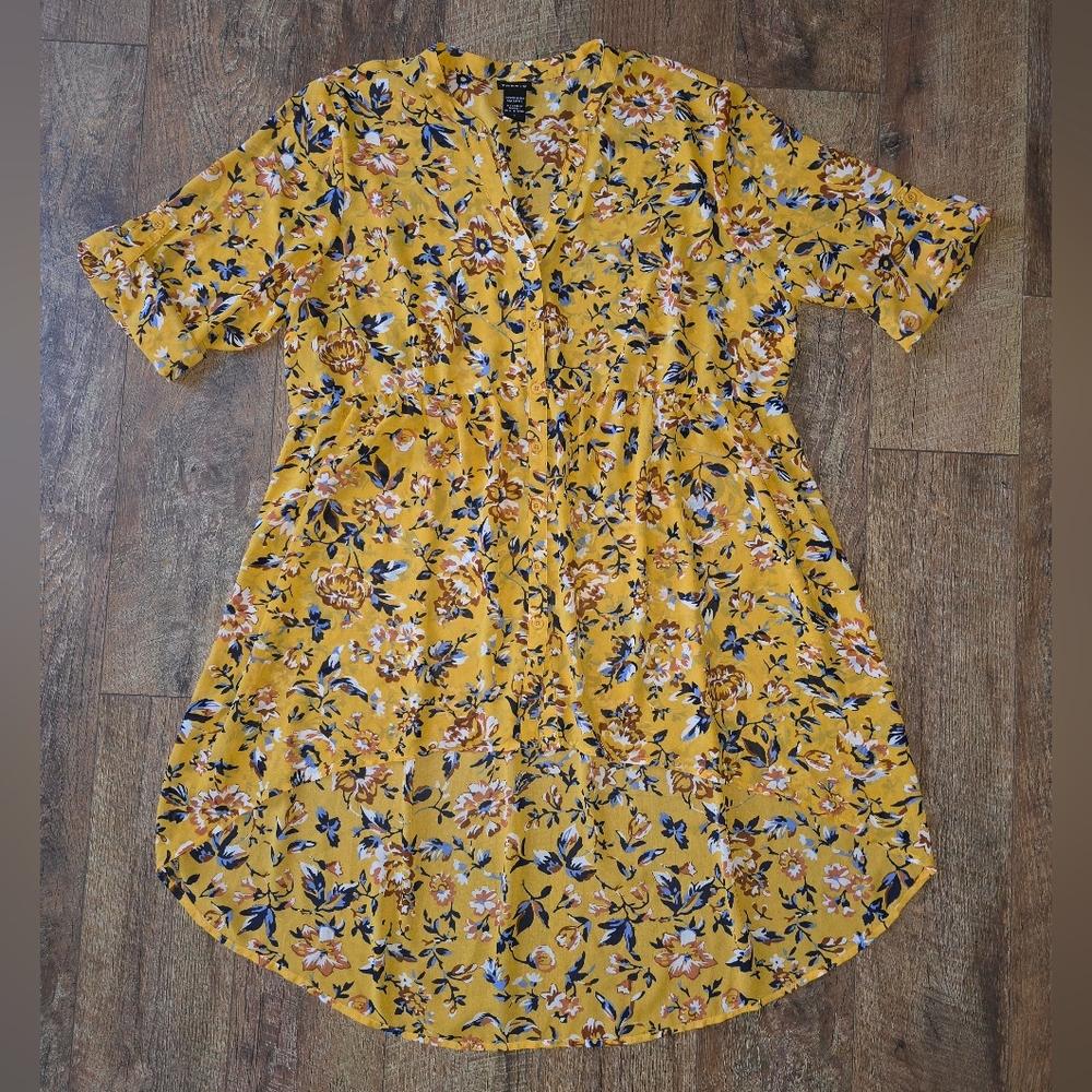 Torrid Floral Yellow Button-Down V-Neck Tunic Shirt Size 1